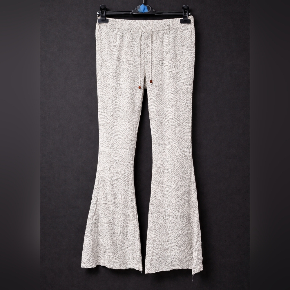 RipCurl Pull On Flare Pants Geometric Lightweight Gray White Boho Beach Coastal